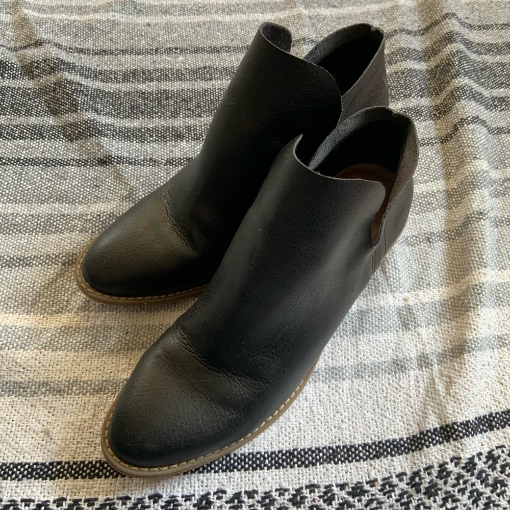 Universal Thread Ankle Boots